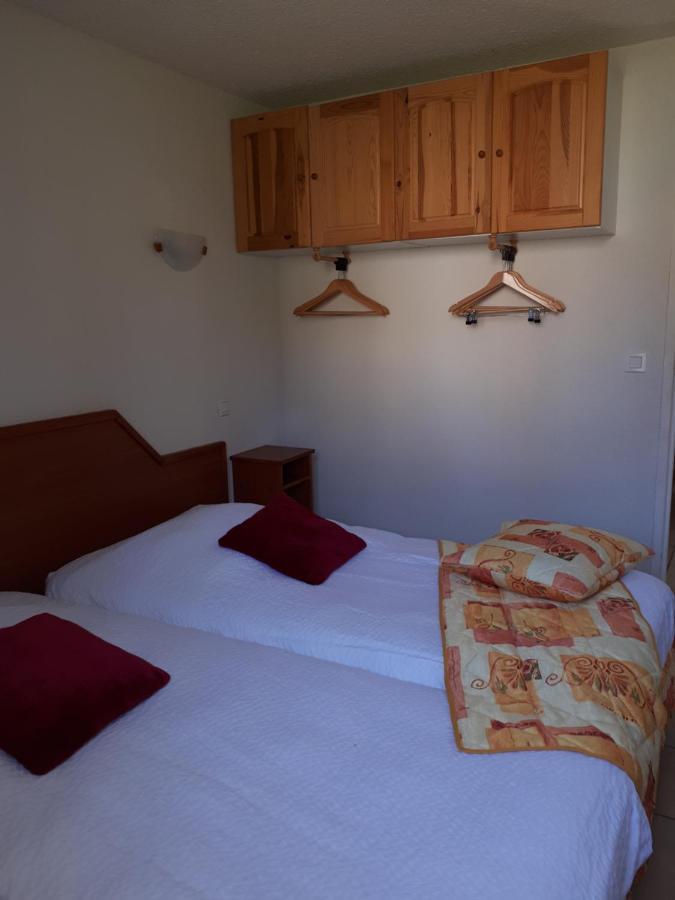 Logis Hotel Le Ceans Orpierre Esterno foto