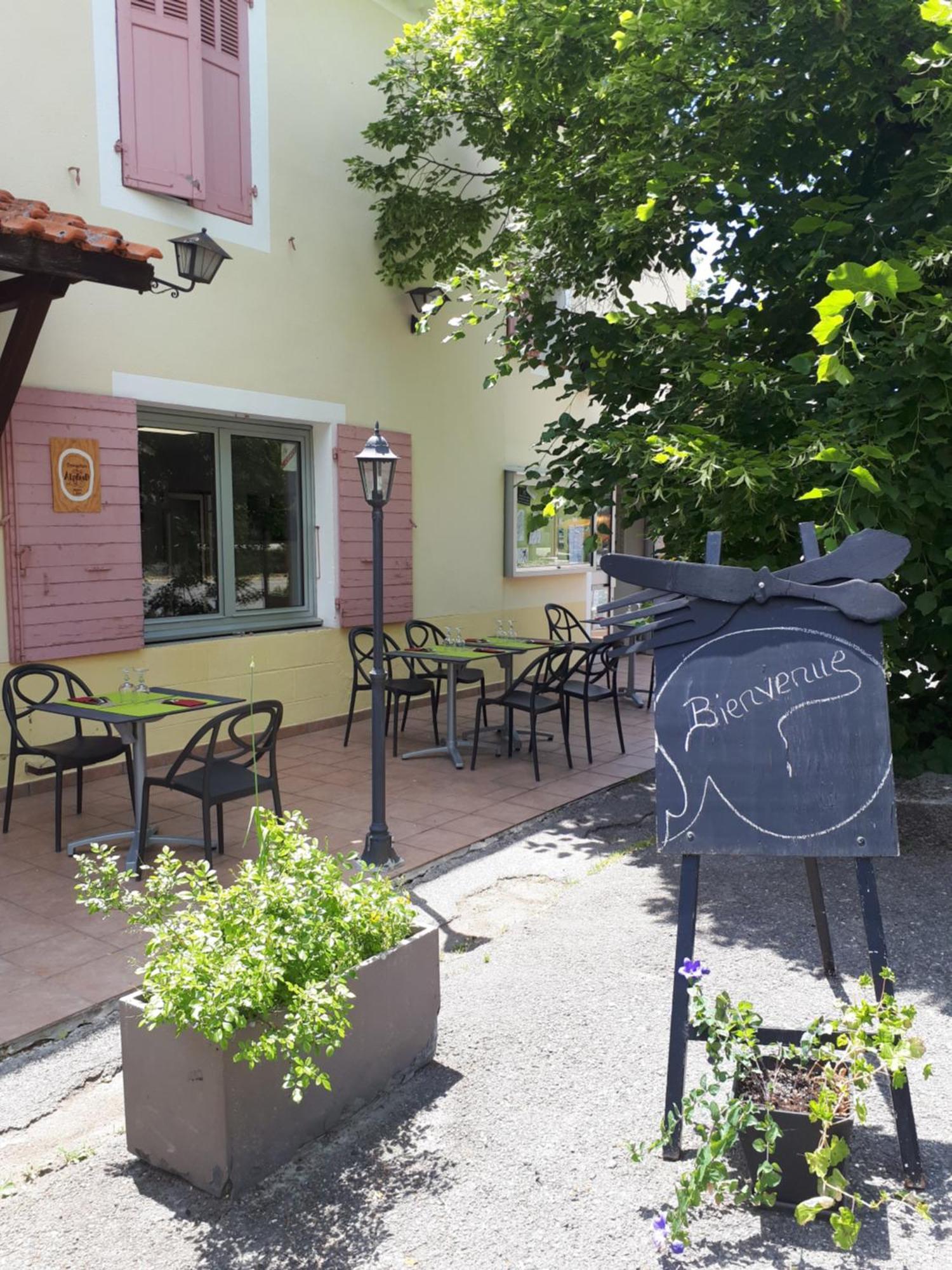 Logis Hotel Le Ceans Orpierre Esterno foto