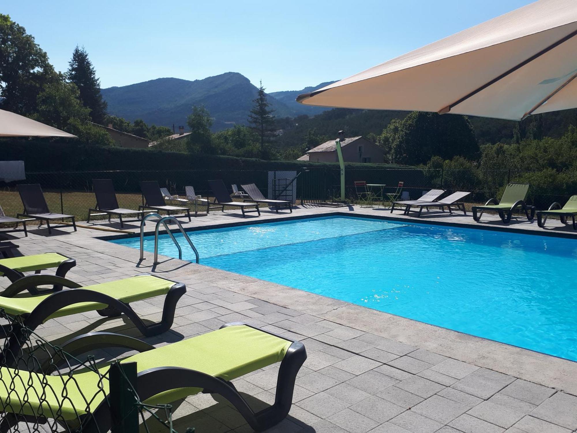 Logis Hotel Le Ceans Orpierre Esterno foto