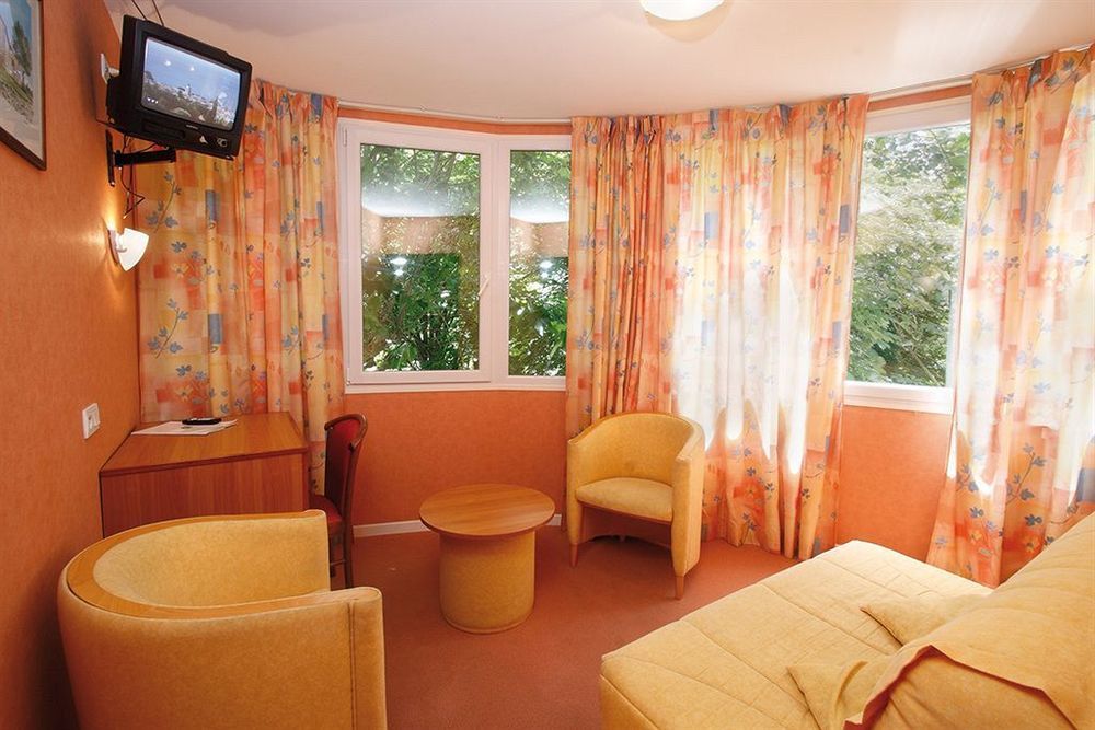 Logis Hotel Le Ceans Orpierre Esterno foto